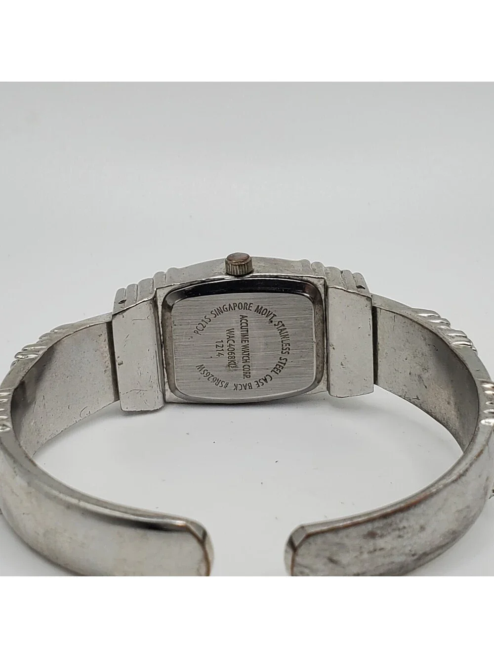 Vivani Quartz Womens Watch 19mm Silver Tone Cuff Band New Battery